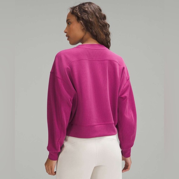 Lululemon Softstreme Perfectly Oversized Cropped Crew - Picture 2 of 3